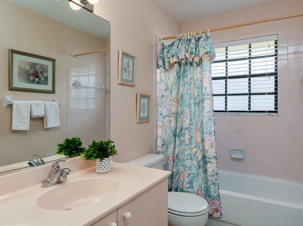 6819 NW Dragon Street, Port St Lucie, FL 34983