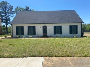 5001 Whitworth Rd, Memphis, TN 38116