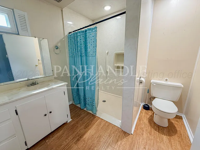 528 Hazel St — Photo 17