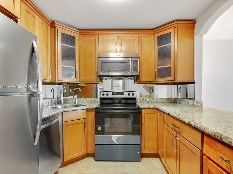 13120 SW 92nd Ave #B-409 — Photo 2