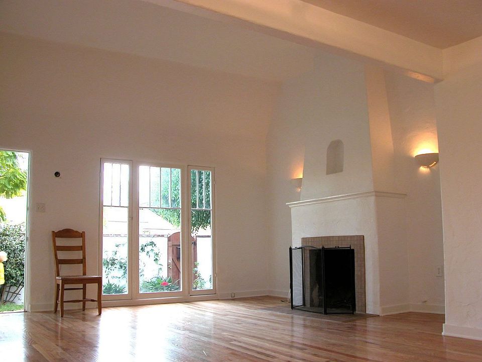 1st image of 837 Brooks Ave