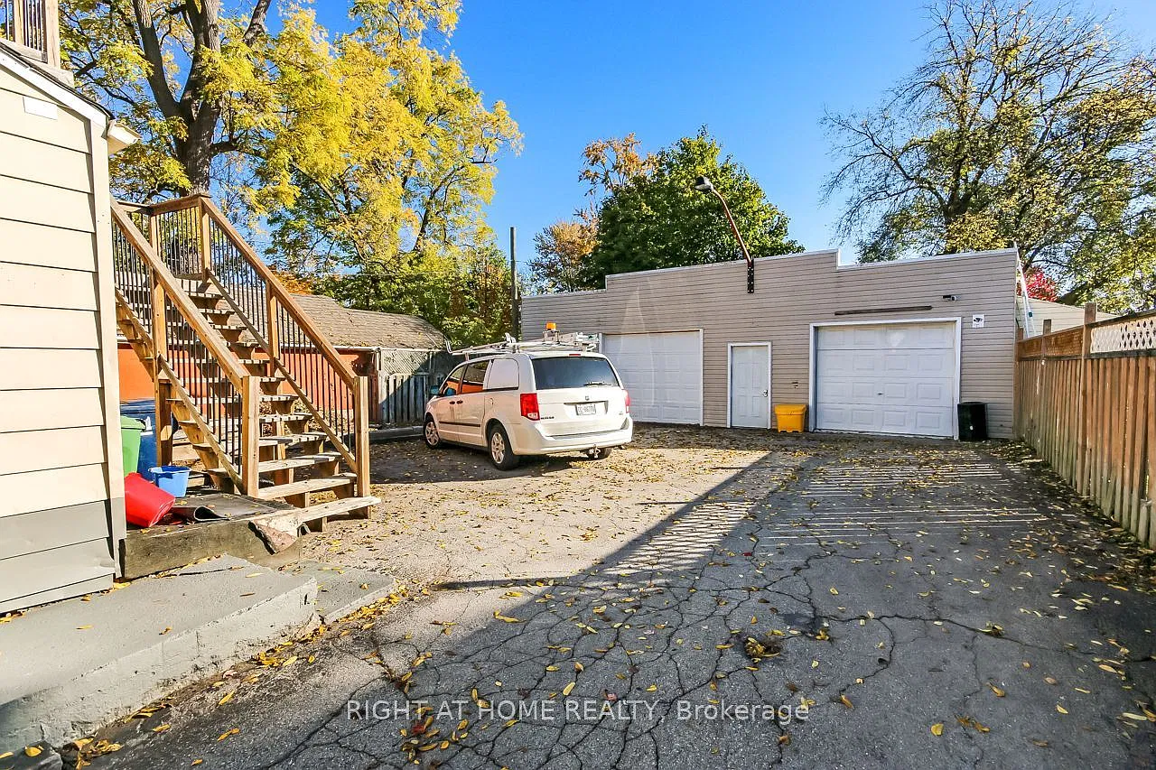 4 bed, $2,997 — Photo 3