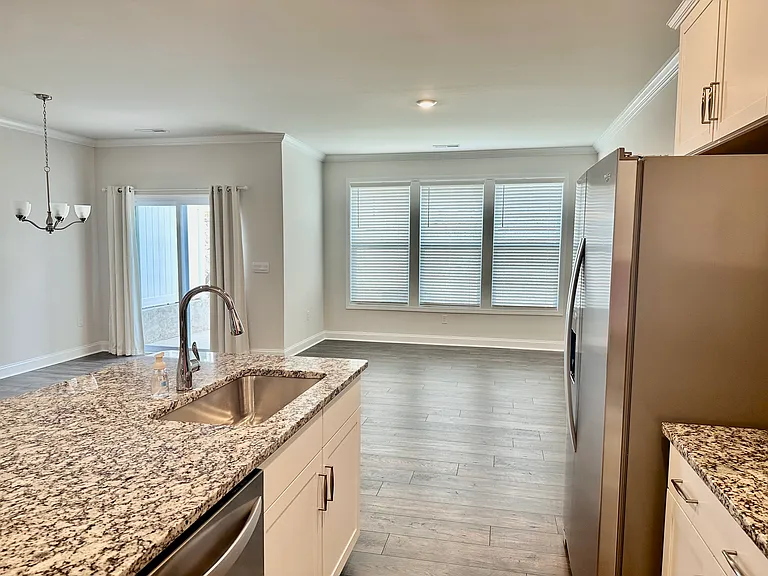 175 Creekview Rd — Photo 4