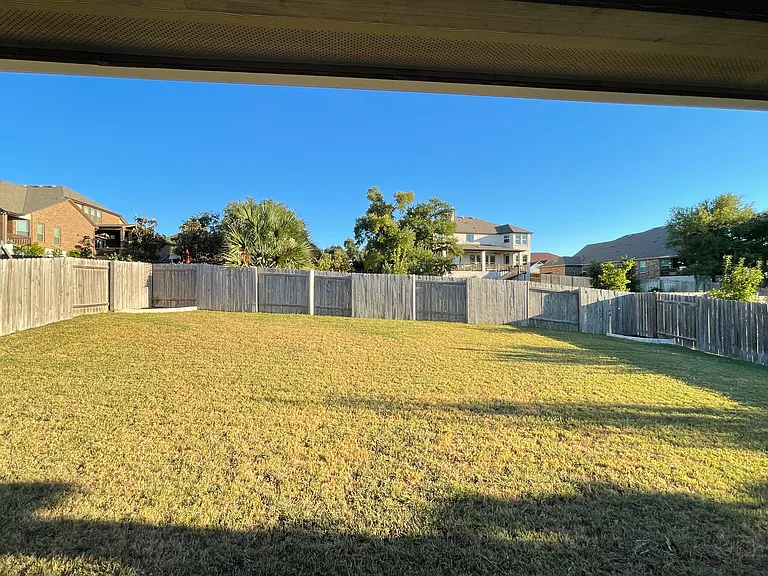 3105 Maurine Dr — Photo 34
