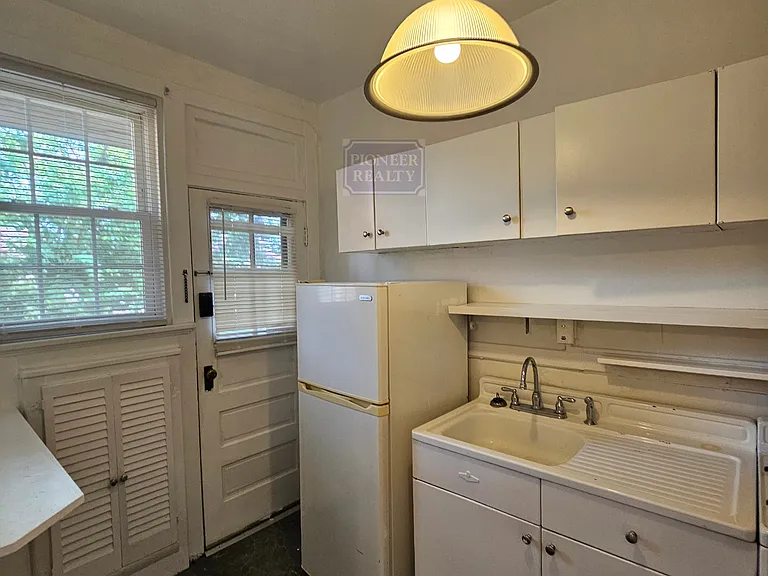 3110 Kensington Ave #11 — Photo 2