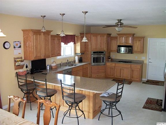 Home for Sale in Quincy, IL $289,000