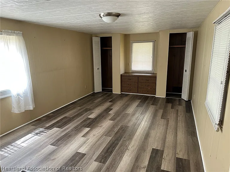 3407 Illinois Ave — Photo 7