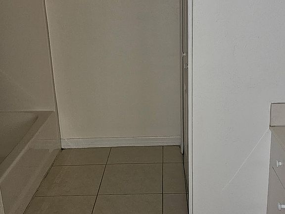 5th image of 4343 SW 7th Pl #4343