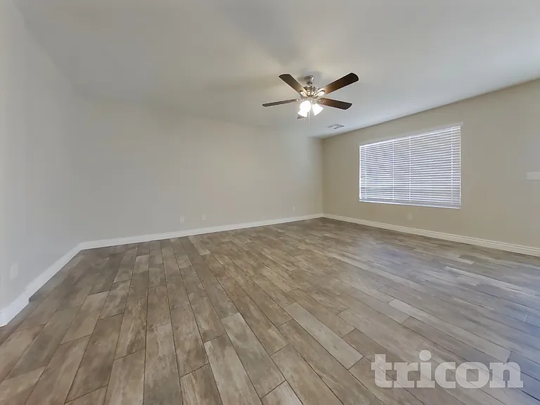 1447 S 231st Ln — Photo 5