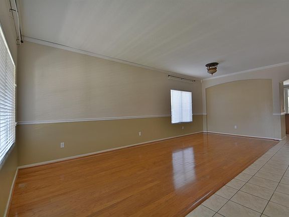 3rd image of 4416 McDougald Blvd