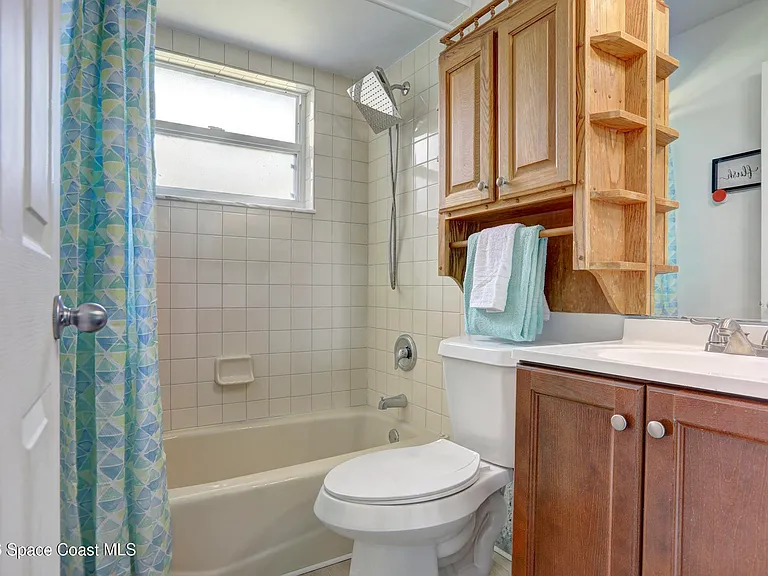 243 Dickens Ave — Photo 20