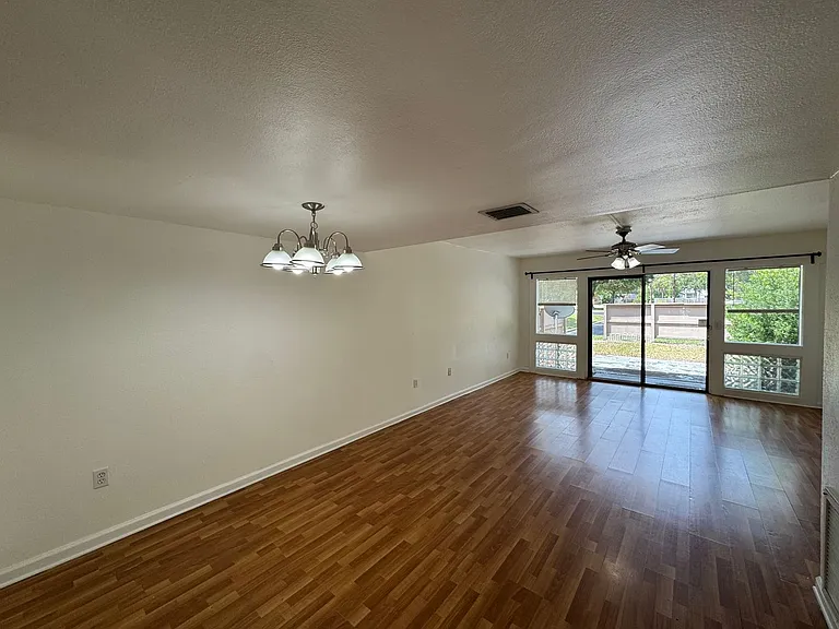6061 Windhover Dr #10-D10 — Photo 6