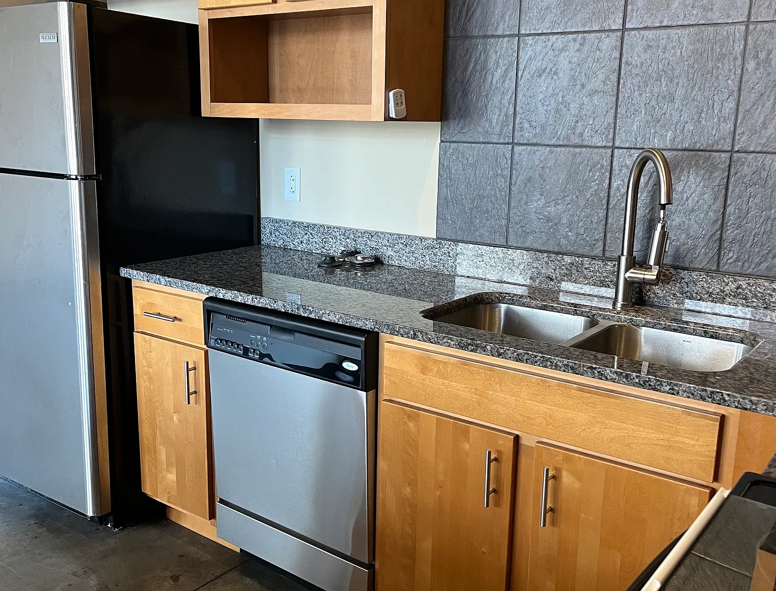 2 bed, 1150 sqft, $1,245 — Photo 3