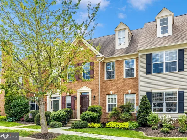 2517 Island Grove Blvd, Frederick, MD 21701