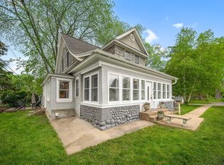 2804 30th Ave NE, Saint Anthony, MN 55418