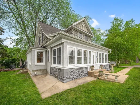 2804 30th Ave NE, Saint Anthony, MN 55418