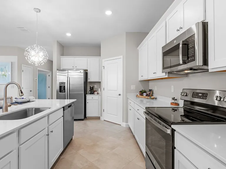 10952 Pinot Dr — Photo 2