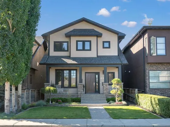 2411 E 31st St SW, Calgary, AB T3E 2N6