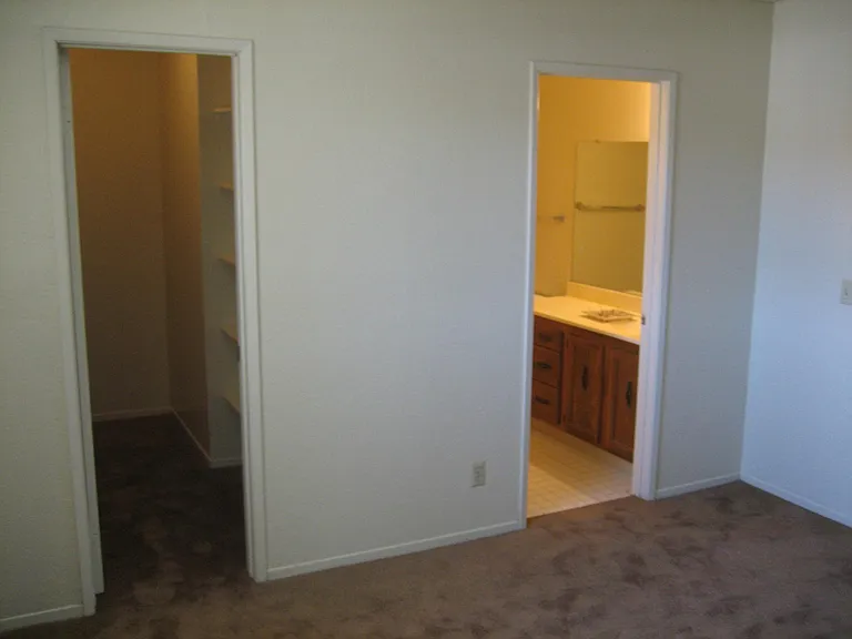 17610 Cameron Ln #H — Photo 10