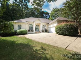 2587 Penngate Dr, Sherrills Ford, NC 28673