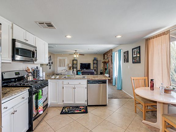 3rd image of 1815 W Villa Maria Dr