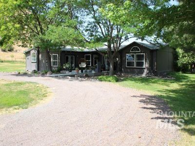 2614 N 3800 E, Hansen, ID, 83334