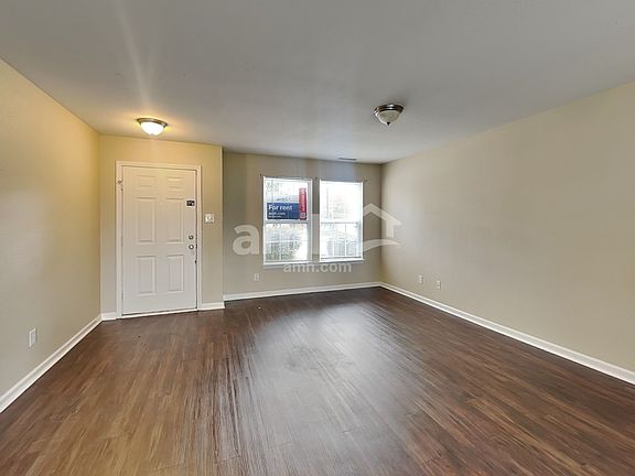 5th image of 1622 Carriage Cir