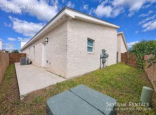 102 San Jose Dr #4, Mission, TX 78572