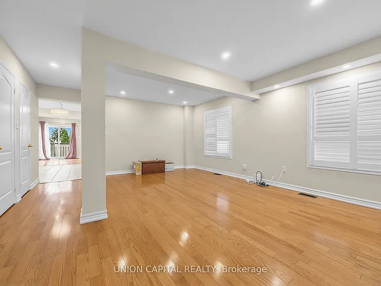 3186 Cabano Cres — Photo 3