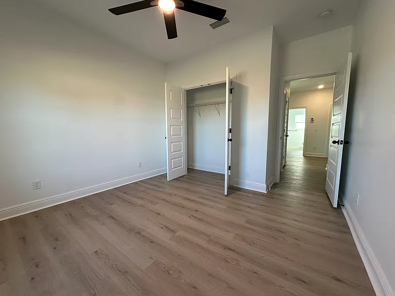 1303 Louisiana Ave — Photo 6