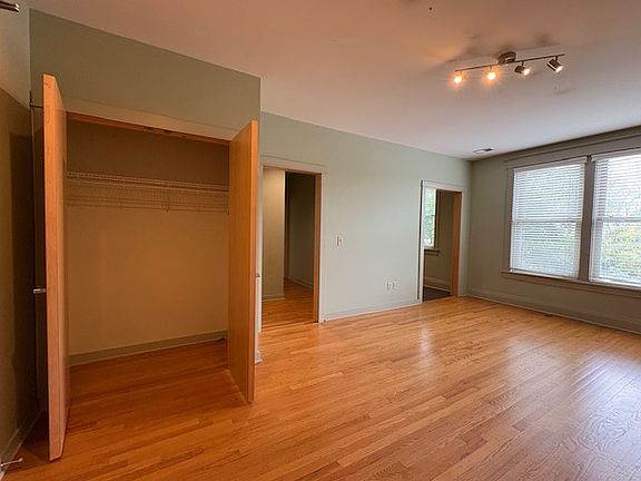 3rd image of 5019 Underwood Ave #205