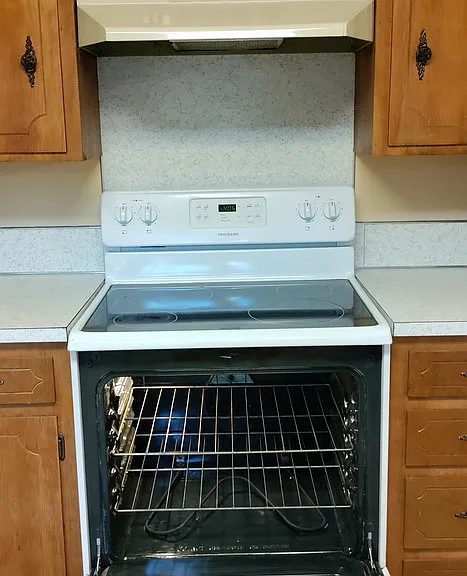 508 W Dakota Ave — Photo 5