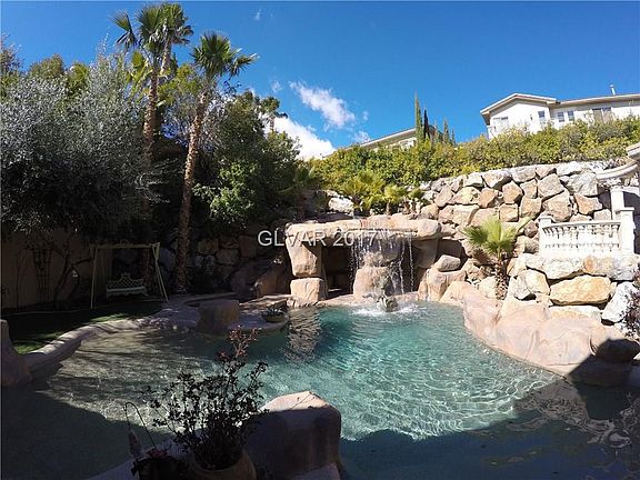 2nd image of 11400 Vernazza Ct