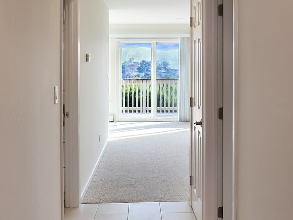 4th image of 99 Marinero Cir APT 205