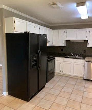4th image of 11440 Harris Dr