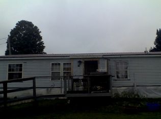 61 North St, Madison, ME 04950