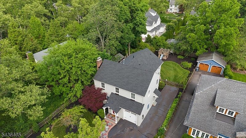 1st image of 424 Colonial Ave