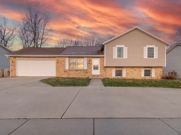 1210 Airport Rd, Bloomington, IL 61704