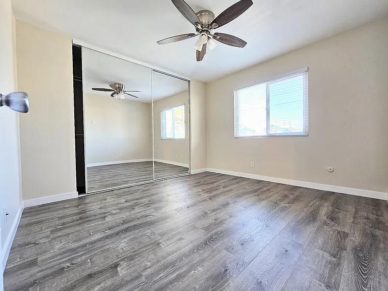 4919 Narragansett Ave #1 — Photo 14