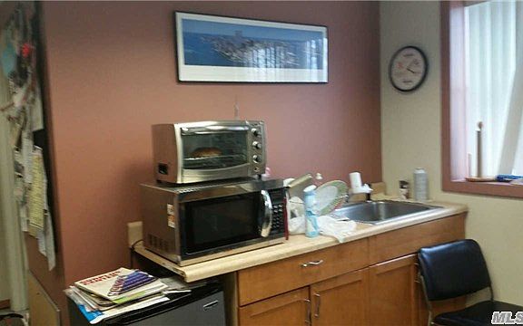 5th image of 61 John Street
