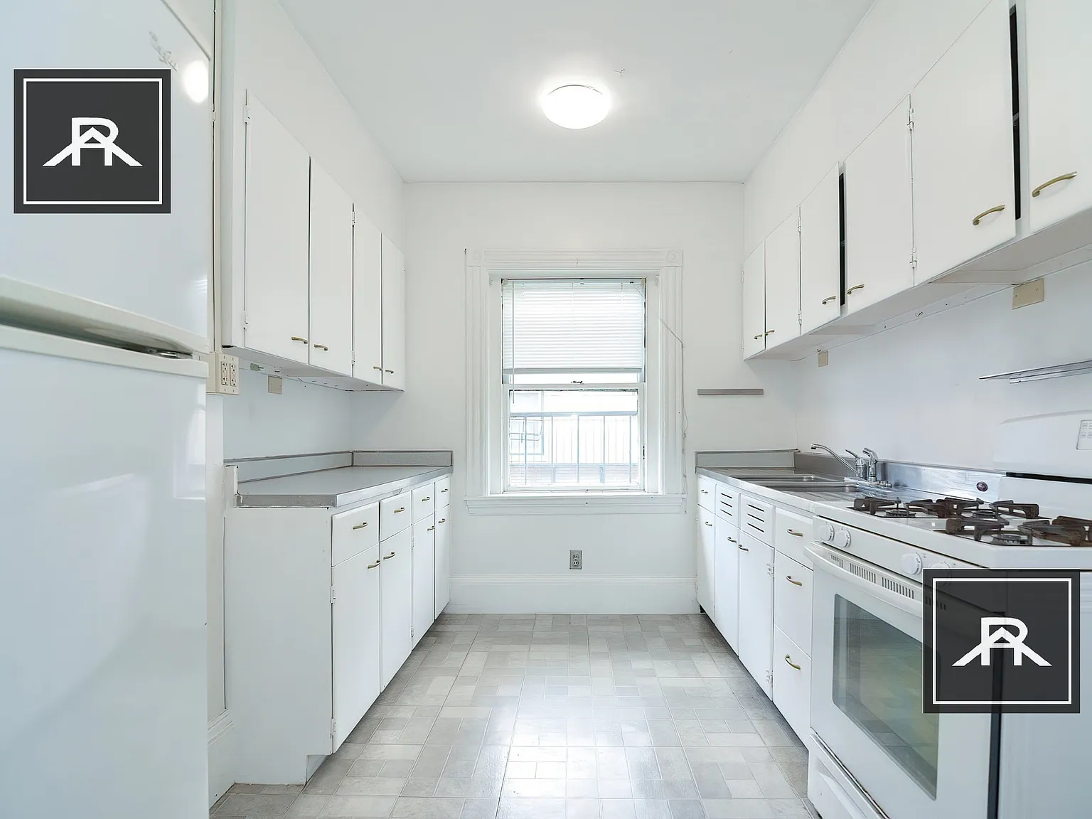 4 bed, 1.0 bath, 1400 sqft, $6,350 — Photo 1