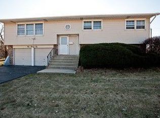 121 E 164th St, South Holland, IL