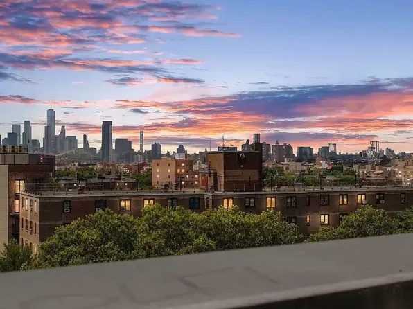 924 Myrtle Avenue image 5 of 7