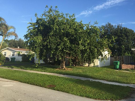 4th image of 4241 NW 23rd St