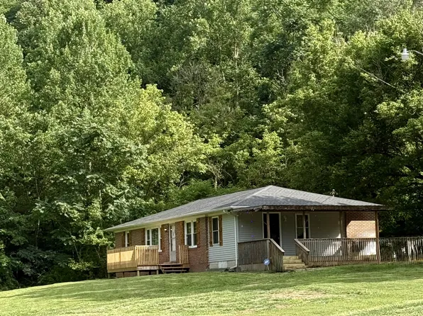 2625 Wartrace Hwy, Pleasant Shade, TN 38588