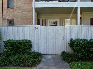 2110 Wilcrest Dr APT 134, Houston, TX 77042