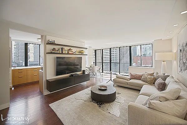 1st image of 255 E 49th St APT 8D