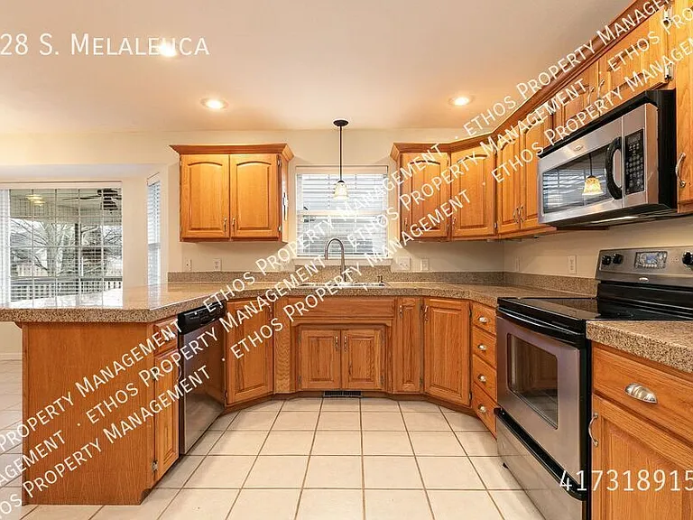 428 S Melaleuca Dr — Photo 4
