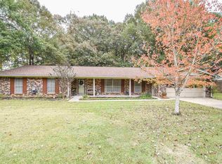 52 Summit Ridge Dr, Brandon, MS 39042