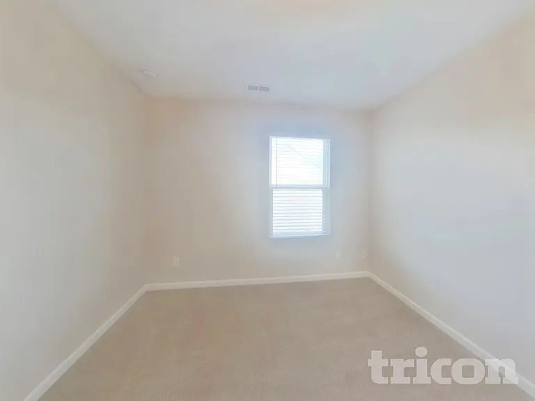 1048 Silverberry St — Photo 11